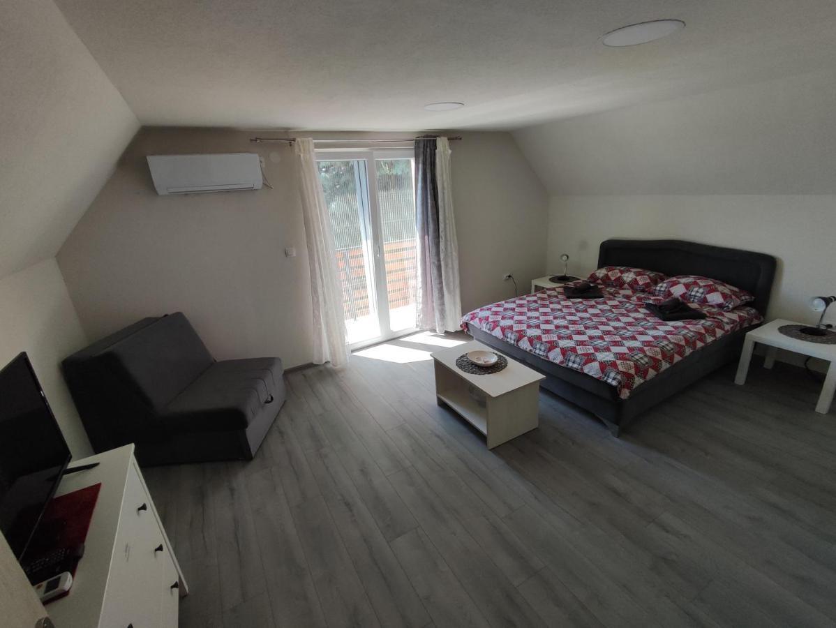 Milicin Konak Vrdnik Bagian luar foto